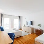 Shared In Bairro Alto - Chiado Проживание в семье