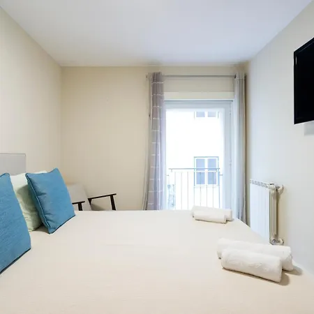 Shared In Bairro Alto - Chiado Homestay *